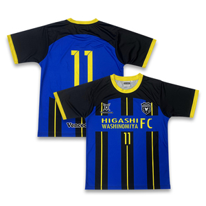 Rétro personnalisé décontracté 100% polyester maillot de football à séchage rapide manches courtes revers géométrique OEM service disponible vêtements de football - Product Image 1