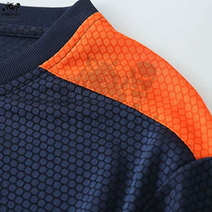 Camiseta de Fútbol para Hombre de Alta Calidad a Precio Económico, Logotipo Personalizado, Color Transpirable, Ajustable, Manga Corta, Cuello en V, 100% Poliéster - Product Image 5