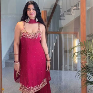 ชุดเดรสทรงเอไลน์สไตล์วินเทจ พร้อมงานปักเลื่อมลายดอกไม้ ผ้าจอร์เจตต์ FOUX พร้อมผ้าคลุมไหล่สำหรับผู้หญิง - Product Image 1