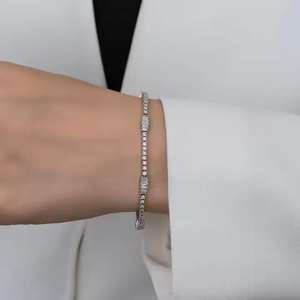 Tennis en argent massif 14K pour femmes pour Bracelet Lock Pattern Bangle Style Daily Wear Moissanite Cuff Bracelets Trending Gift - Product Image 3