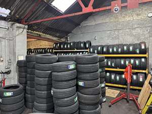 Venta al por Mayor de Autos y Camiones Usados - Exportación de Neumáticos de Calidad Estándar - Product Image 3