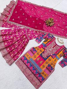 Costume Salwar en soie de qualité supérieure avec broderie à la mode et Dupatta pour les occasions de fête Prix d'exportation disponible - Product Image 6