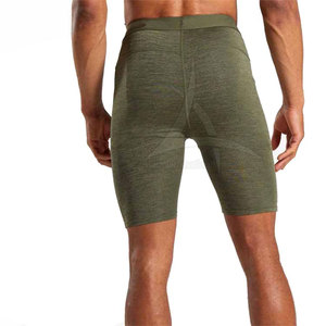 Shorts de compression mi-longue décontractés pour hommes, taille élastique, motif uni, pour la salle de sport, la course à pied, en spandex/polyester - Product Image 3