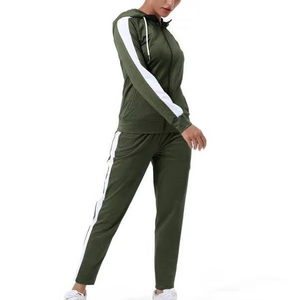 Ensemble de survêtement personnalisé en gros avec molleton de qualité, jogging, survêtement de sport pour femmes, haut à manches longues et ensemble de jogging - Product Image 4