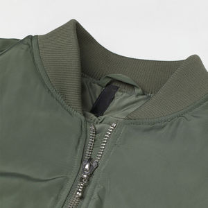 Vente en gros OEM Veste en duvet courte d'hiver de haute qualité Veste bouffante pour femmes Col montant Vestes de vol pour femmes Bomber personnalisées - Product Image 5