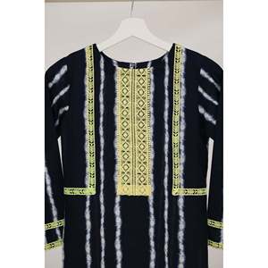 ชุดแต่งงานแบบเรียบง่ายของเคอรา - Product Image 3