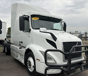 Camión Semi Usado ASEQUIBLE 2020, Vol_vo VNL64T 860 VNL64T860 860 FREIGHTLINER, Camión con Camarote - Product Image 3