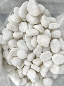 หินกรวดธรรมชาติแบบเกล็ดหิมะสีขาวแบบทันสมัยสำหรับใช้งานในสวน - Product Image 5