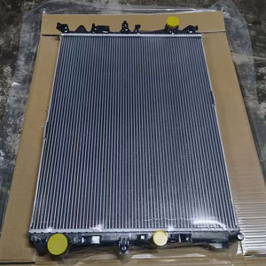 Radiador de coche con intercambiador de calor en venta - Product Image 1