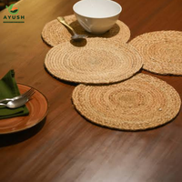 Chemin de table en jute tissé à la main avec design et taille personnalisables, qualité alimentaire et lavable pour la décoration de table à manger