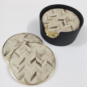 Posavasos de Latón Personalizados de Estilo Nórdico Vintage con Detalles Ornamentales, Elegantes Posavasos Redondos de Latón con Elegante Estuche de Almacenamiento Negro - Product Image 5