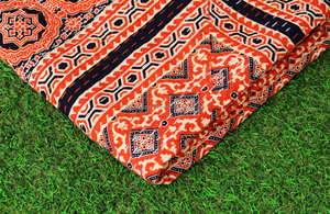 Manta azul hecha a mano para envolver Indigo, decorativa, teñida a mano, Lisa - Product Image 5