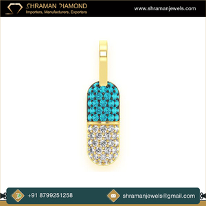 เครื่องประดับแฟชั่นสุดฮิต จี้รูปแคปซูลยาแบบกำหนดเอง สองสี เงินแท้ 925 ชุบทองคำขาวและทองเหลือง ประดับด้วยมอสซาไนต์และเพชร ของขวัญสุดพิเศษ - Product Image 3