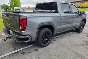 Auto Usado Confiable, G-MC Sierra 1500 Elevation Crew Cab 4x4, Año 2021 - Product Image 5