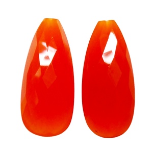 Briolette de cornaline en forme de poire naturelle taille libre pierre précieuse en vrac vente en gros coupe à facettes fabrication de bijoux pierres précieuses de haute qualité - Product Image 1