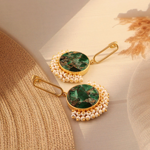 Mohave Esmeralda cobre turquesa pendiente alambre envuelto pequeña perla delicada diseñador declaración pendientes para mujer - Product Image 3