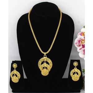 Collar de moda europea tradicional colgante Dubai chapado en oro aleación conjunto de joyas tema islámico inspirado estilo tradicional africano - Product Image 1