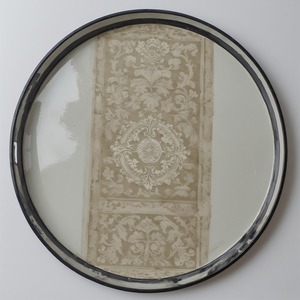 Placa de cargador de resina de hierro vintage con reflejos metálicos envejecidos remolinos artísticos diseño Art Deco ligero tradicional - Product Image 6