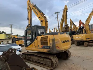 Vente flash : Excavatrice 915E d'occasion, puissante, fiable et économique, machine de terrassement - Product Image 1