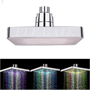 Soffione Doccia LED dal Design Moderno con Sensore di Temperatura e Luci RGB, Lampade a Specchio - Product Image 1