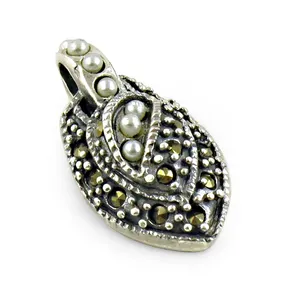 Pendentif élégant pour femme en argent 925 avec marcassite et CZ, motif numéro en or rose et platine, perle de charme, bijoux - Product Image 3