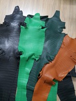 Cuir véritable exotique pour meubles, chaussures et bagages - Couleurs personnalisées en gros, épaisseur 1,2 mm, largeur 30-40 cm, prix d'usine