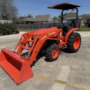 Tracteur compact Kubota LA525 d'occasion avec chargeur frontal 4x4, machine agricole, à vendre - Product Image 6