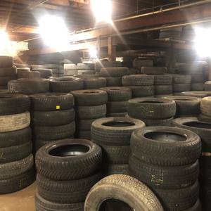 Nuevos neumáticos usados para camiones y automóviles a la venta Neumáticos y accesorios 225/60R16 Neumáticos usados para reventa al por mayor - Product Image 3