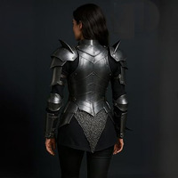 Ensemble d'armure médiévale gothique en acier pour femme, costume complet avec gilet à pointes, jupe en maille, épaulettes, métal poli, style antique