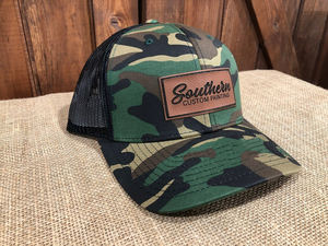 Écusson en cuir Casquette de camionneur camouflage de haute qualité Logo personnalisé Casquette de sport en gros 6 panneaux Casquette de camionneur de taille réglable pour homme - Product Image 2