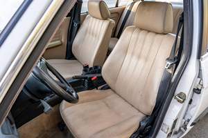 BMW 325i Sedán de 1989 Usado, Sin Reserva, Transmisión Manual de 5 Velocidades, Motor de 6 Cilindros, Propiedad de California - Product Image 5