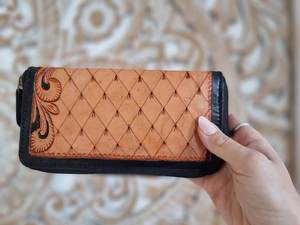 Vente chaude complexe usiné en cuir portefeuille à deux volets et pochette de Style Vintage ensemble bracelets pour femmes de la mode occidentale de la dame - Product Image 2