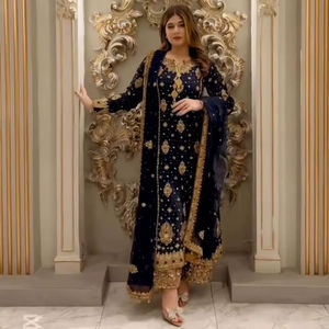 ชุด kurti 3ชิ้นทันสมัยพร้อม sharara และ dupatta ที่มีการปักลายด้านเดียวที่สวยงาม - Product Image 1