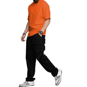 "Orange Vintage Retro Oversized Graphic T-Shirts: Diseños únicos y de moda para entusiastas de la moda y coleccionistas" - Product Image 4