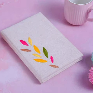 Cuaderno de lujo hecho a mano, diario exquisito para una escritura reflexiva, diario hecho a mano ecológico - Product Image 1