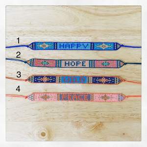 Brazalete de Cuentas Bordadas a Mano de Diseño Moderno, Certificado por IGI, Estilo Lujoso y Ligero, Hecho en India - Product Image 1