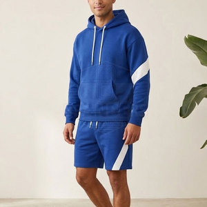 Ensemble décontracté pour homme avec short à capuche, tenue deux pièces assortie, coupe décontractée, tissu léger, streetwear moderne, vêtements d'été - Product Image 3