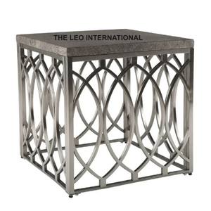 โต๊ะข้างโซฟาโลหะยอดนิยมพร้อมท็อปกระจกใส เหมาะสำหรับเพิ่มความโดดเด่นให้ห้องนั่งเล่นทุกห้อง - Product Image 3