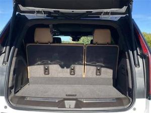 CADILLAC ESCALADE SPORT 2022 USADO, BLANCO, EN OFERTA, 59,578 KM, GRAND TOURING, 7 PLAZAS, TRANSMISIÓN AUTOMÁTICA - Product Image 3