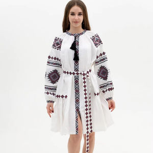 Robe longue brodée florale à manches longues et col en V pour femmes 100% coton tissé à la taille d'automne avec manchette à lacets et col en V - Product Image 1