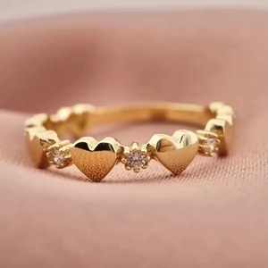 Bague coeur en or jaune 14K Bague de fiançailles en diamant de laboratoire Bijoux de Saint Valentin Cadeau pour elle Bague empilable coeur d'amour - Product Image 4