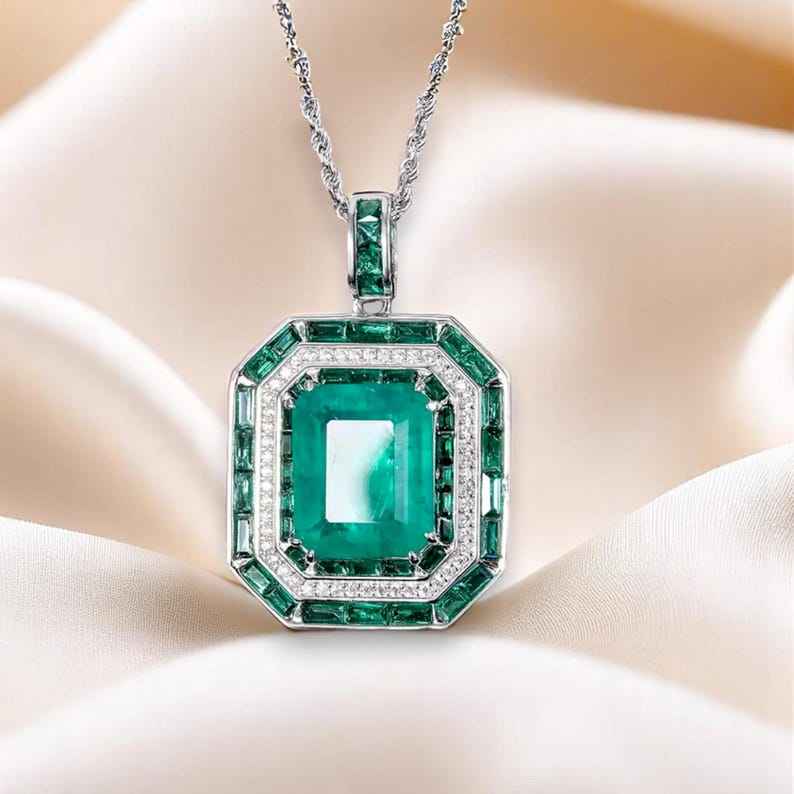 สีเขียว