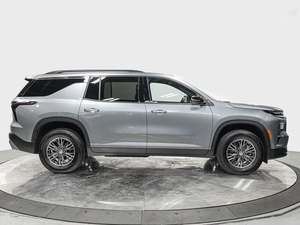 2024 Chevrolet Traverse LT FWD Turbo R21 with Low Mileage and Affordable Price in Stock Ready for Shipment - Product Image 4