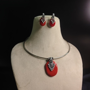 Conjunto de pendientes y collar Hasli de piedra oxidada NIHIRA de alta calidad, conjunto rojo directo de proveedor indio superventas - Product Image 2