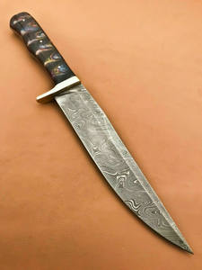 Couteau Bowie de chasse en acier damas fait à la main de la meilleure qualité avec gaine en résine OEM pour les fabricants de couteaux de bricolage - Product Image 6