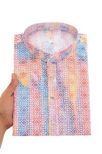 Nuevo Estilo Kurta para Hombre con Estampado Triangular Multicolor, Ropa Étnica de Algodón Moderna para Uso Diario y Festivo, Base Blanca con Amarillo y Rojo - Product Image 3