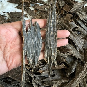 OEM OUD CHUNK/CHIPS: ¡Oud de crecimiento natural de Vietnam-cultivado para una calidad excepcional! - Product Image 3