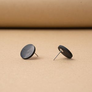 ต่างหูแบบติดหูทรงกลมแบนขัดเงาชุงไกต์ ขนาด 0.63 นิ้ว (16 มม.) - Product Image 1