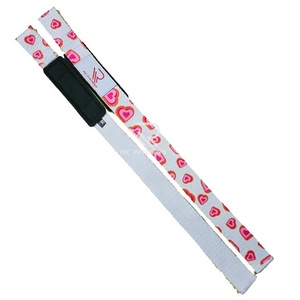 Bandes de maintien pour poignets de musculation personnalisées avec logo RC Fitness Wear, imprimées avec un motif cœur, résistantes et de qualité supérieure - Product Image 4