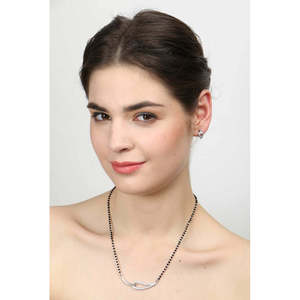 Compre un Conjunto de Mangalsutra de Plata Pura, Joyería Fina con Diamante de Corte Esmeralda Chapado en Oro, para Regalo de Boda o Fiesta para Esposa - Product Image 6